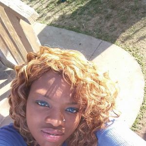 Meet your Posher, Howisha